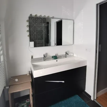Chambre Pres De Bordeaux Bed & Breakfast Talence